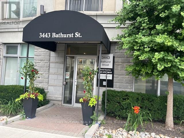 Photo du bâtiment - 3443 Bathurst St