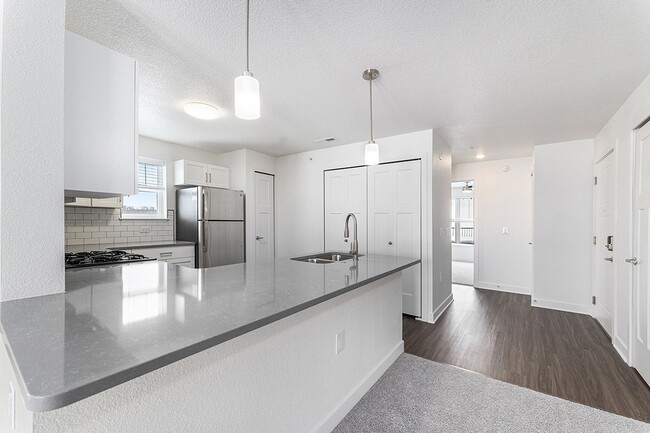 Building Photo - Eagle Ridge Apartment Homes