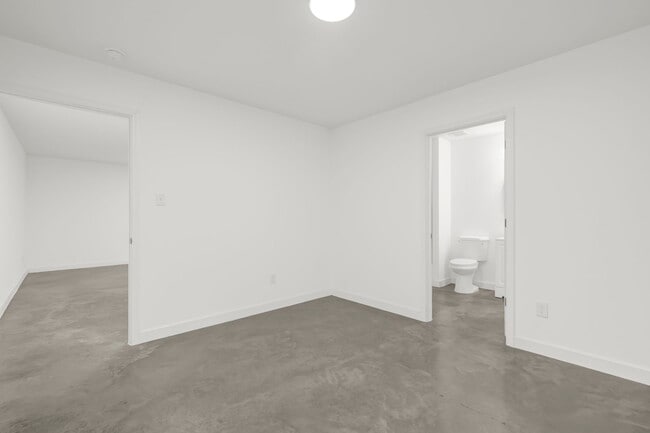 Building Photo - 2853 Choctaw Ave