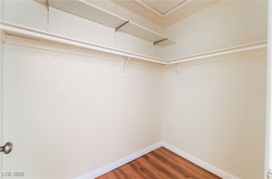 Building Photo - 2225 Pine Breeze Ln