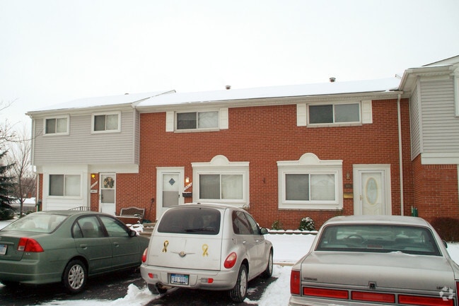 Building Photo - 31888 Williamsburg St