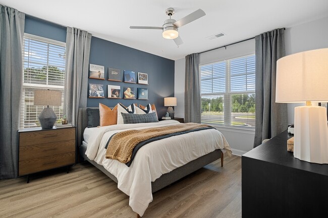 Building Photo - Hawthorne at the Forest