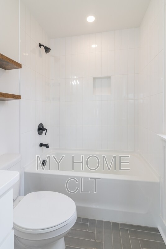 Foto del edificio - 2617 Dr Carver Rd