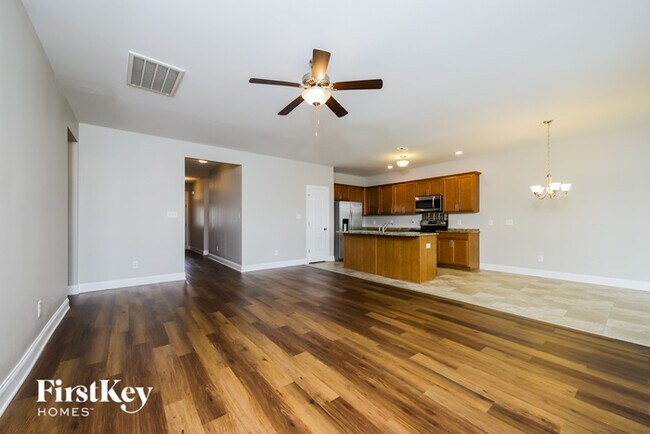 Foto del edificio - 117 Saintsbury Pl
