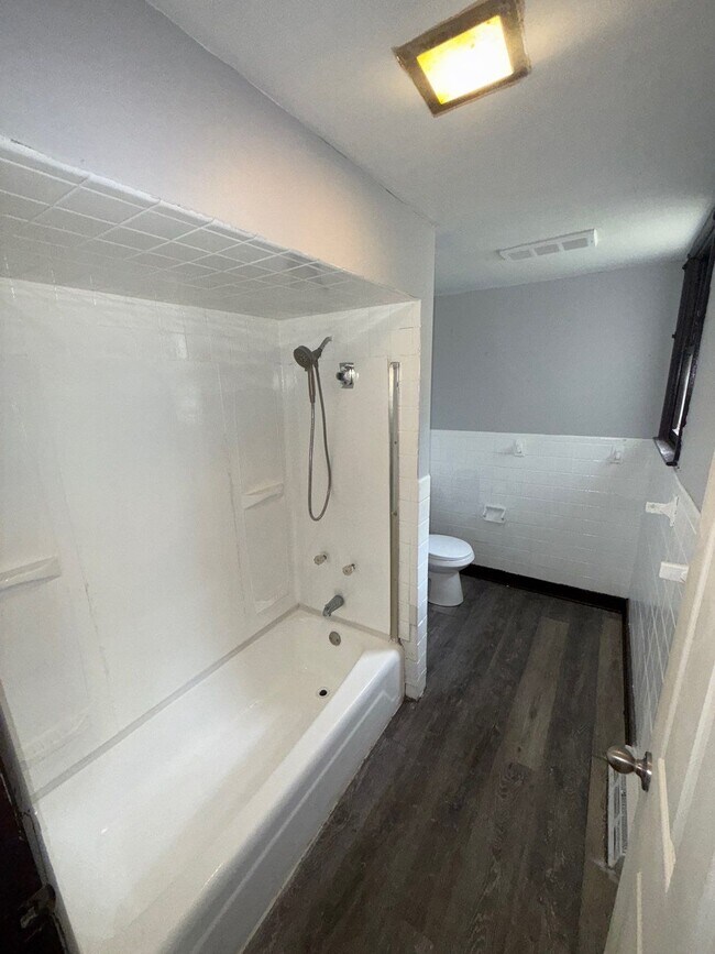 Foto del edificio - 1227 Fairview Ave