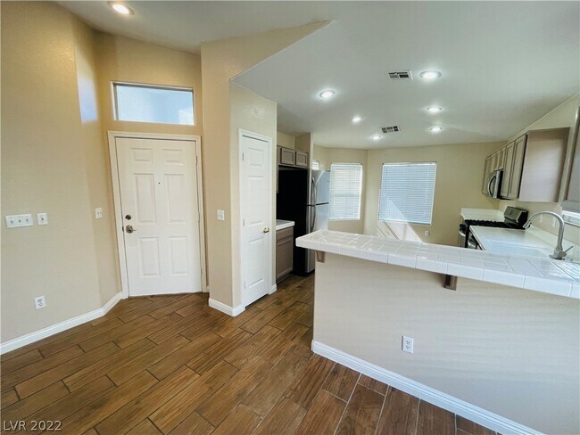 Foto del edificio - 1574 Autumn Hill St