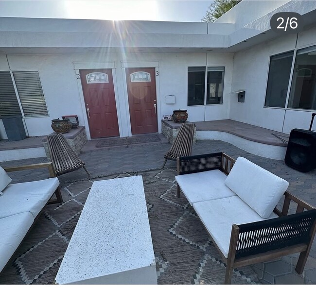 Building Photo - 505 W Sepulveda Rd