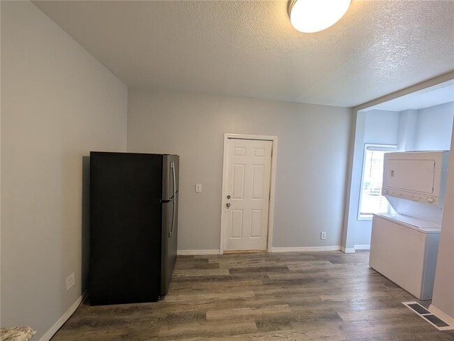 Building Photo - 103 S Westland Ave