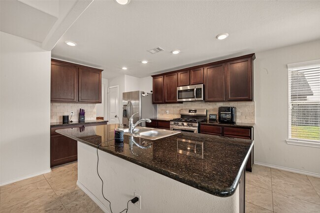 Building Photo - 322 Marble Springs Ln