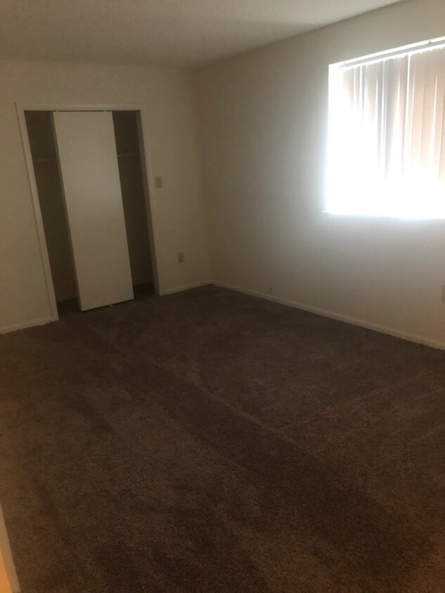 Building Photo - 1552 Helderberg Ave