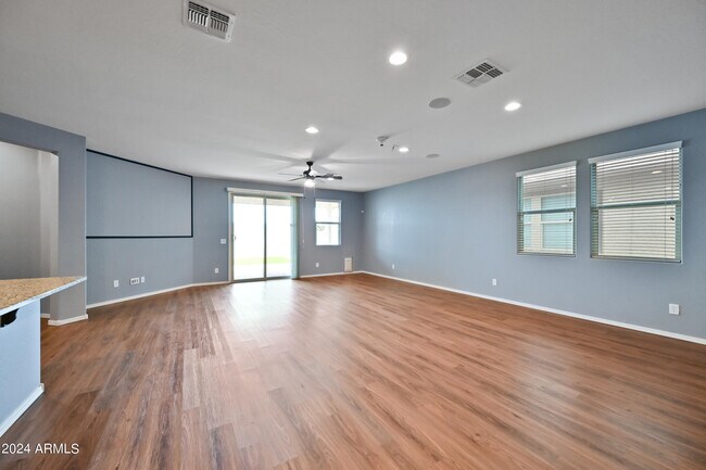 Building Photo - 3844 E Liberty Ln