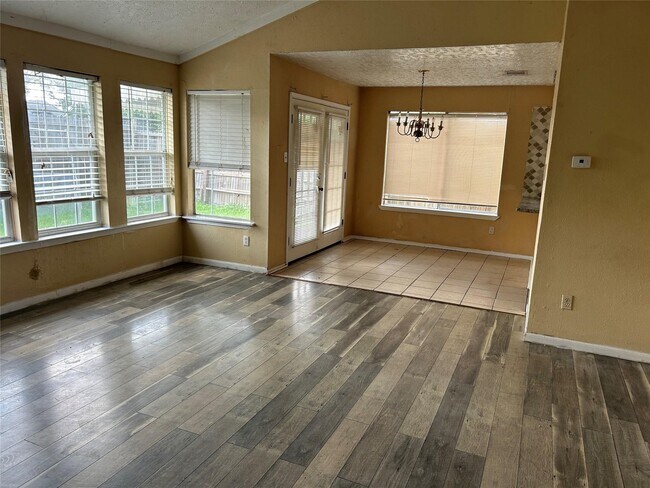 Foto del edificio - 1154 W Brompton Dr
