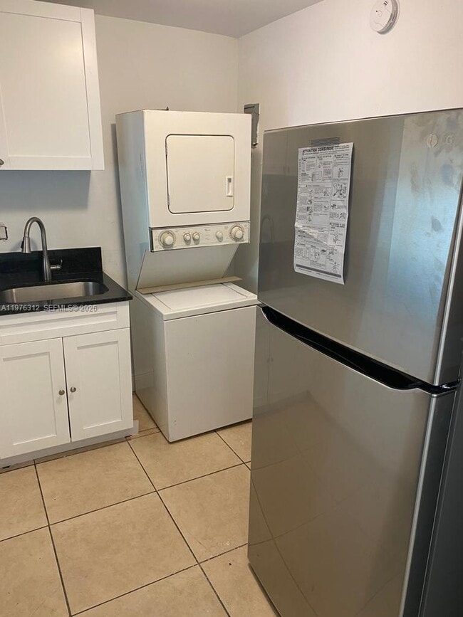 Foto del edificio - 5122 NW 79th Ave