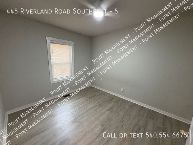 Building Photo - 445 Riverland Rd SE