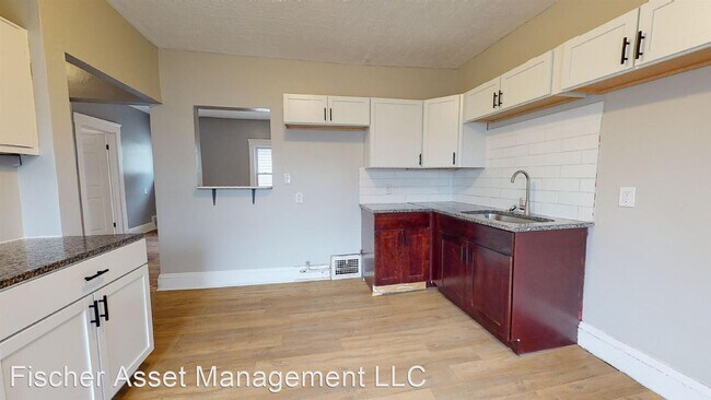 Building Photo - 3 br, 1 bath Apartment - 3213 Louisiana Av...