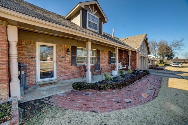 Foto del edificio - Available mid-August! Amazing mid-town gem...