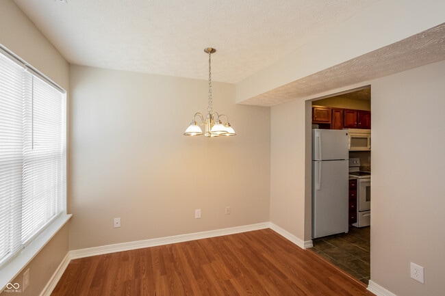 Building Photo - 2806 Lullwater Ln