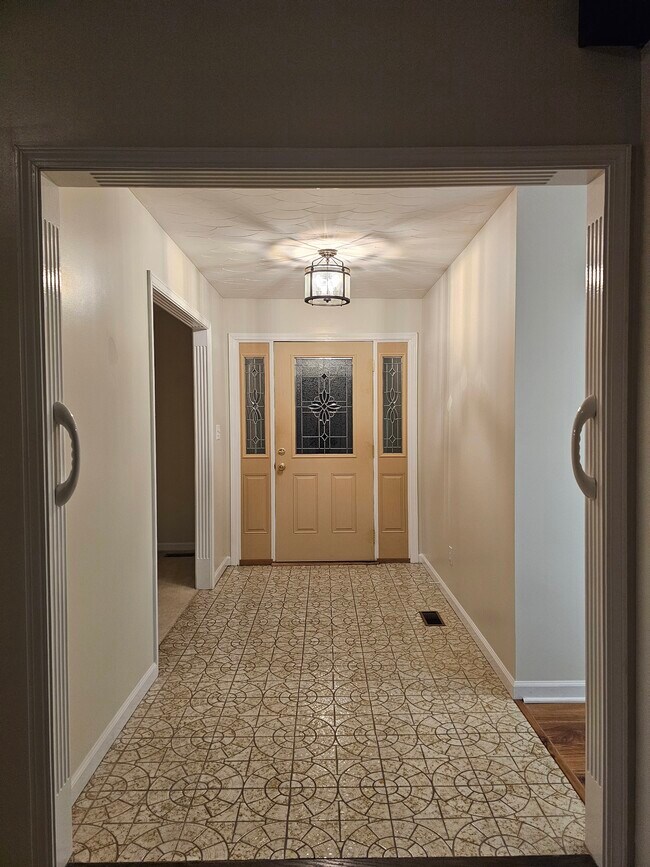 Foto del edificio - 121 Winding Way