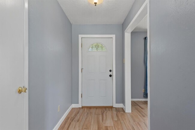 Foto del edificio - 24338 Redbud Ave