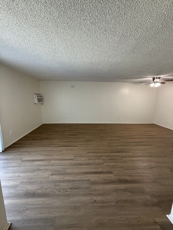 Building Photo - 1400 Peckham St