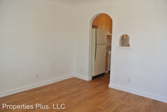 Building Photo - 412 S Lowell Blvd