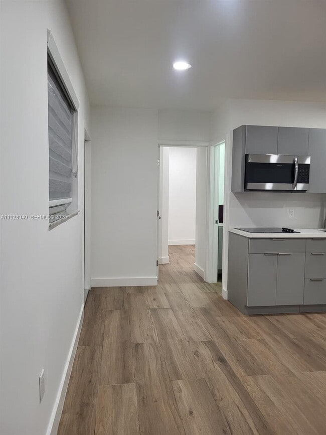 Foto del edificio - 245 SW 105th Pl