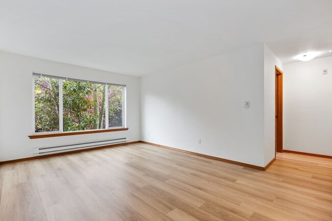 Building Photo - The Magnolia