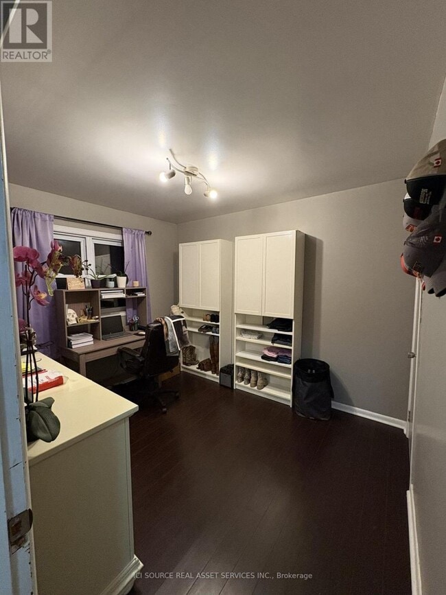 Photo du bâtiment - 12400 County Rd 18