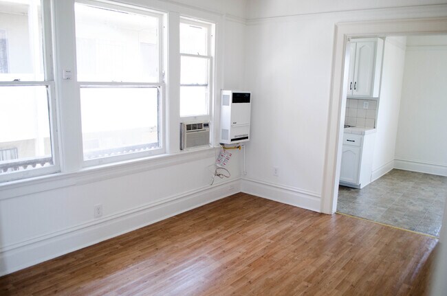 Foto del edificio - 836 S Burlington Ave