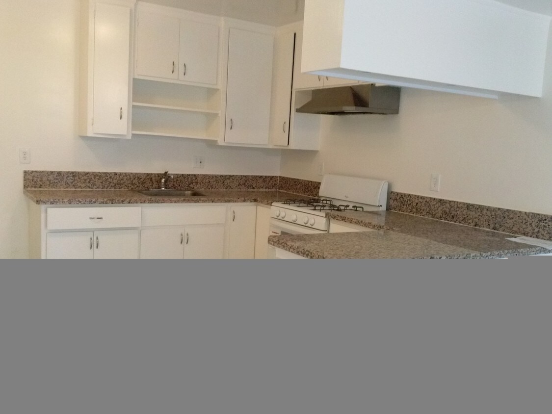 Primary Photo - 1214 W Cerritos Ave