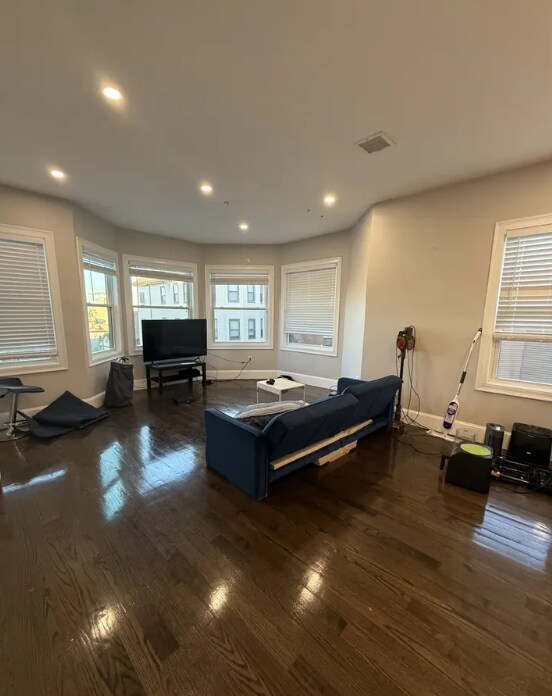 Foto del edificio - 156 Hillside St