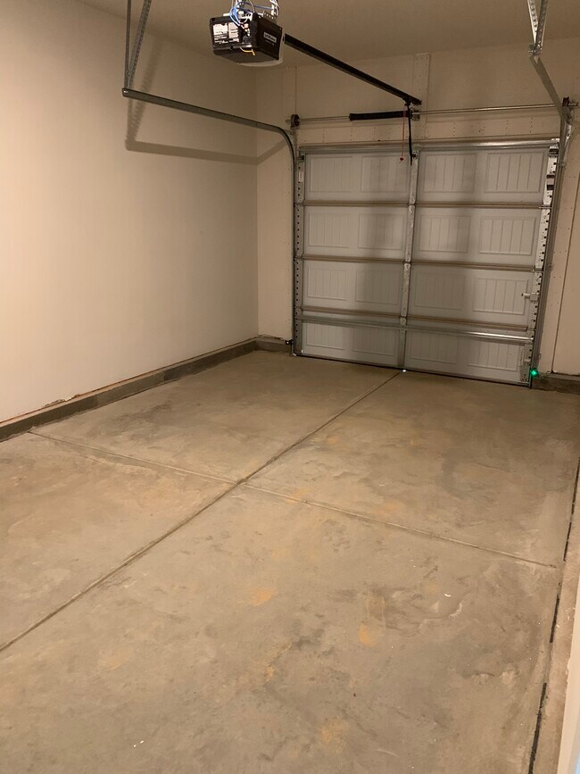 Building Photo - 2332 Belterra Dr