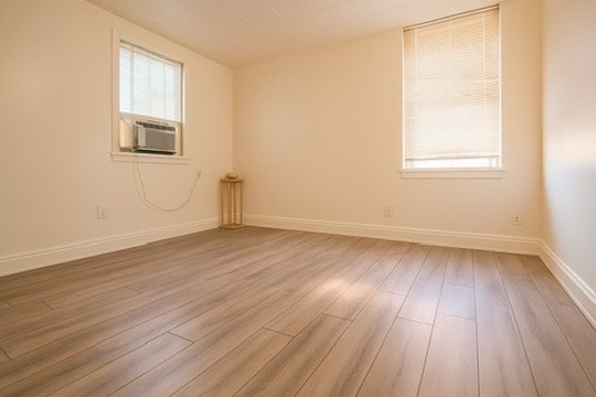 Building Photo - 701 6th Ave