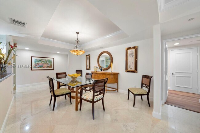 Foto del edificio - 791 Crandon Blvd