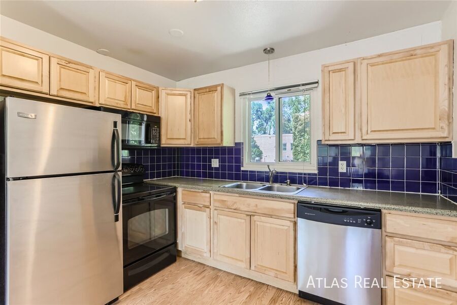 Foto principal - 317 Remington St