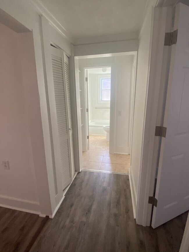 Foto del edificio - 2 Bed, 1 Bath Home in Taylors is Available