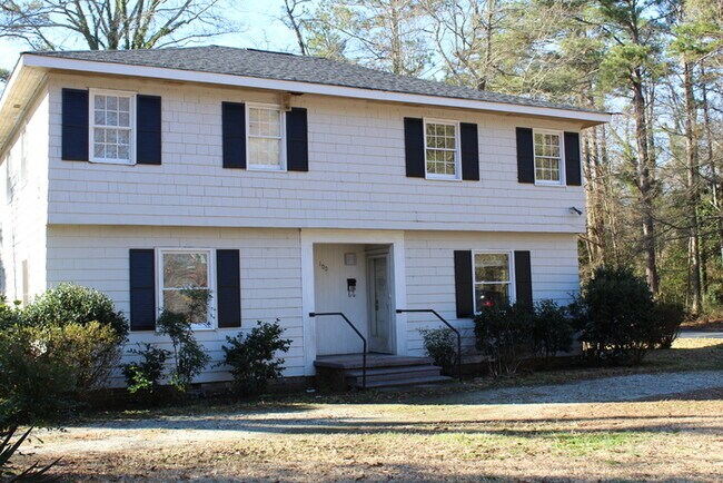 Foto del edificio - 100 West Park Drive Unit B - 2 Bedroom, 1 ...