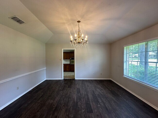 Foto del edificio - Beautiful 3 bedroom home in South Tyler! T...