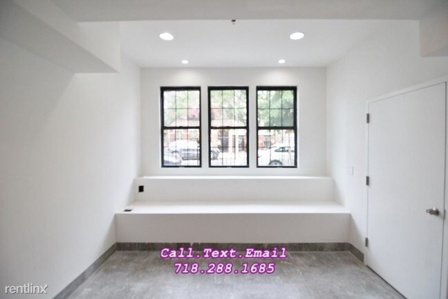 Foto del edificio - 228 Tompkins Ave