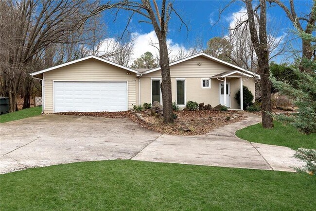 Foto del edificio - 2827 E Whippoorwill Ln