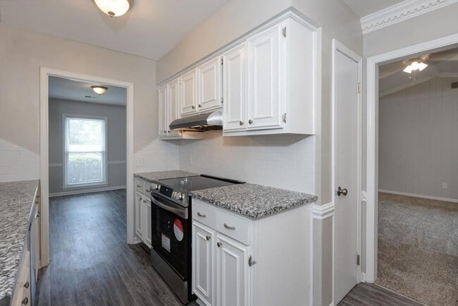 Building Photo - 517 Haverford Dr