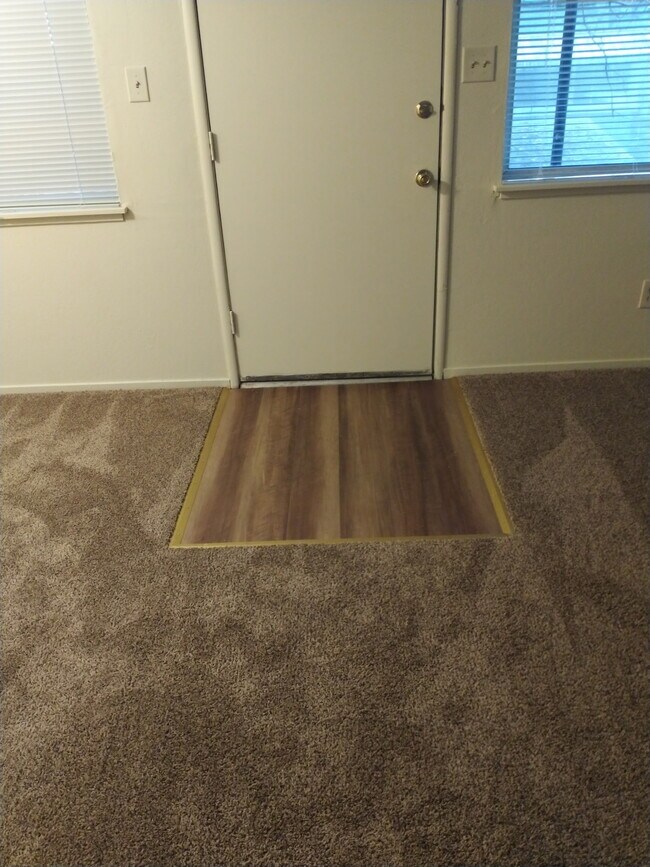 Building Photo - 736 Ohio St