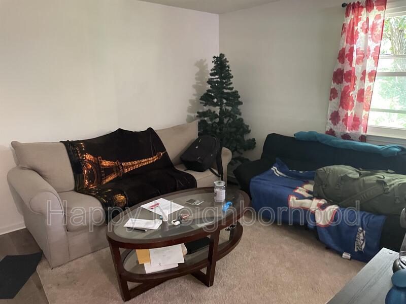 Photo - 451 Divinity Street