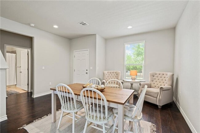 Building Photo - Newly Constructed, 4 BR / 3 BA Home - 2 Car Garage - Pool - Close to Mueller