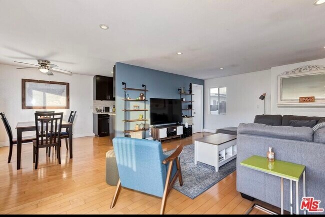 Foto del edificio - 3131 S Canfield Ave