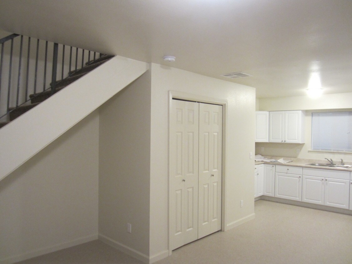 Living Area - 41667 Sultana Rd