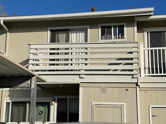 Foto del edificio - 1354 El Dorado Dr