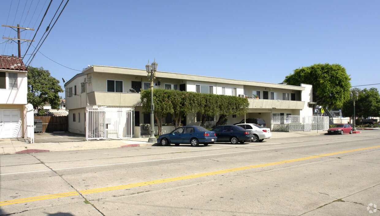 Primary Photo - Colex Apts.