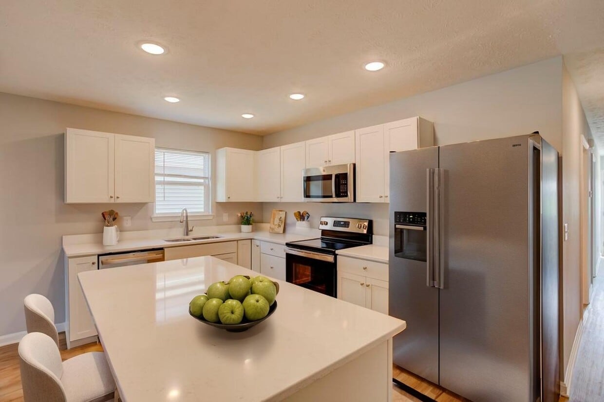 Primary Photo - Circle Point Villas