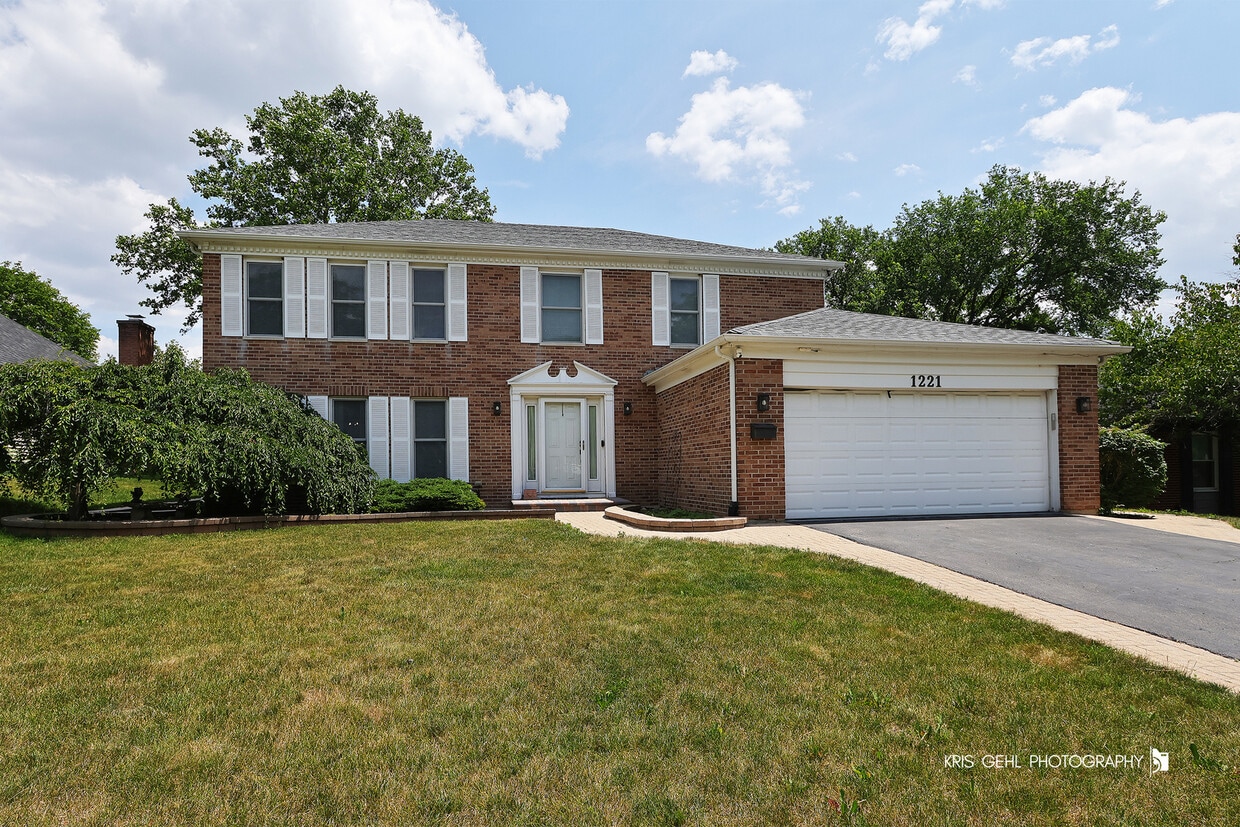 Primary Photo - 1221 Creekside Dr